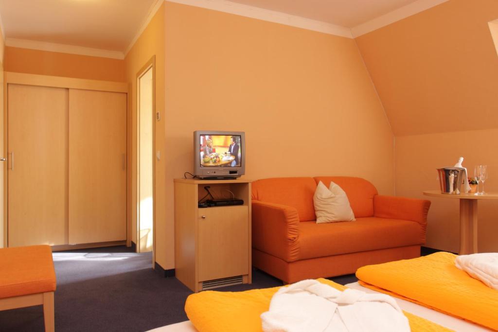 Hotel Linde Pfalz Silz  Экстерьер фото