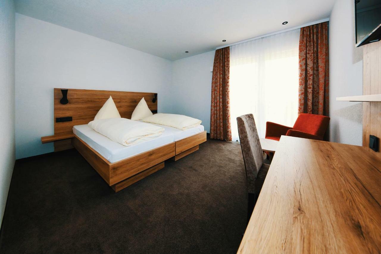 Hotel Linde Pfalz Silz  Экстерьер фото